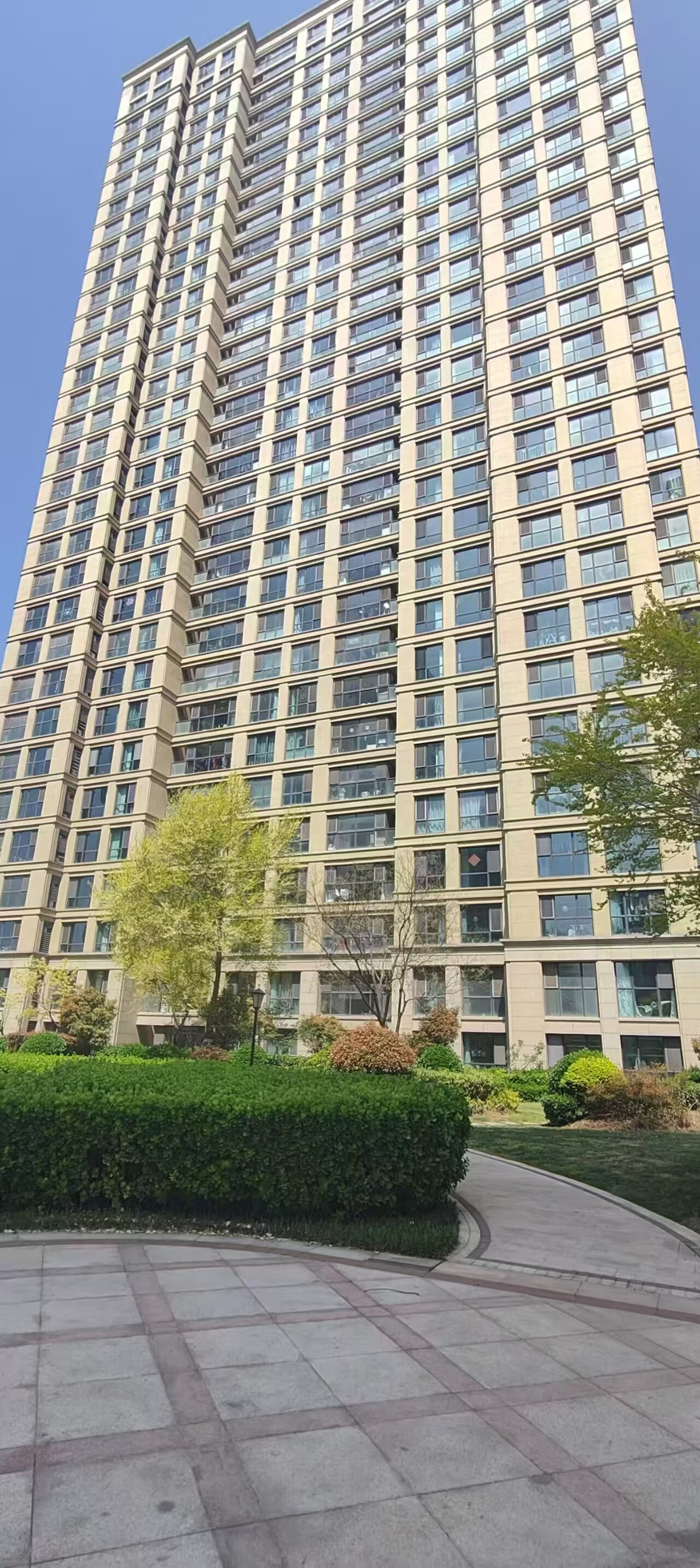 山东省济南市章丘区山东高速绿城玉兰花园11号楼2-1303号房产及1-配-228室