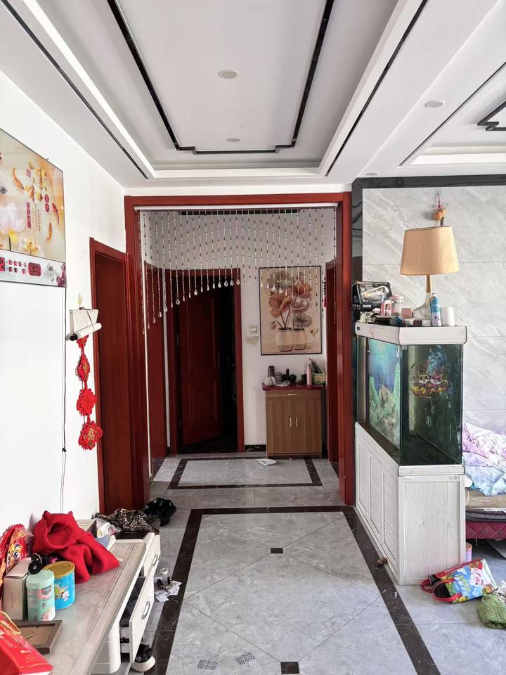 平阴县环秀小区11号楼东一单元四层西户（附地下室一间）（不动产权证号：平阴20190000813）。