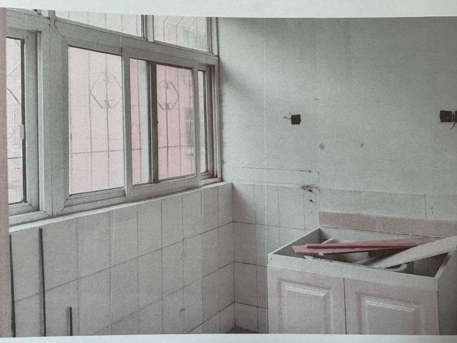 济南市历城区花园路59号环东佳苑小区5号楼4-301房产（不动产权证号：济南20210297100）及5号楼4--101储藏室（不动产权证号：济南20210297099）