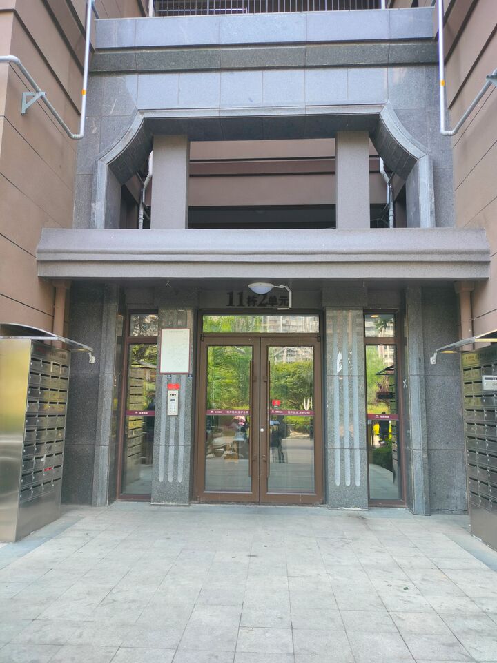 济南市天桥区三孔桥街77号锦绣华府11号住宅楼2-901室房产