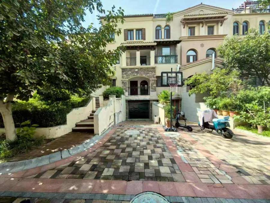 山东省济南市市中区鲁能领秀城21区24号楼102