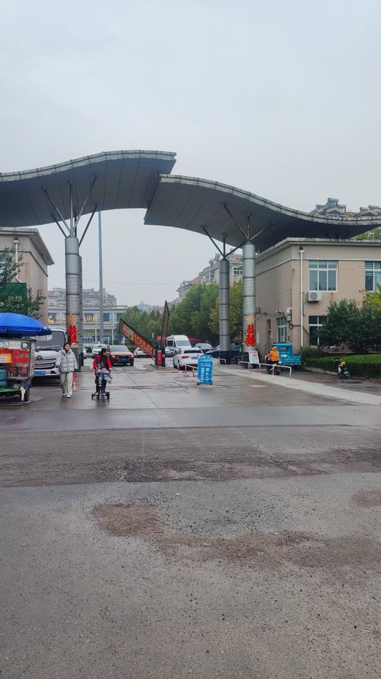 长清区凤凰路东龙泉街南侧汇富苑小区31号楼1-102