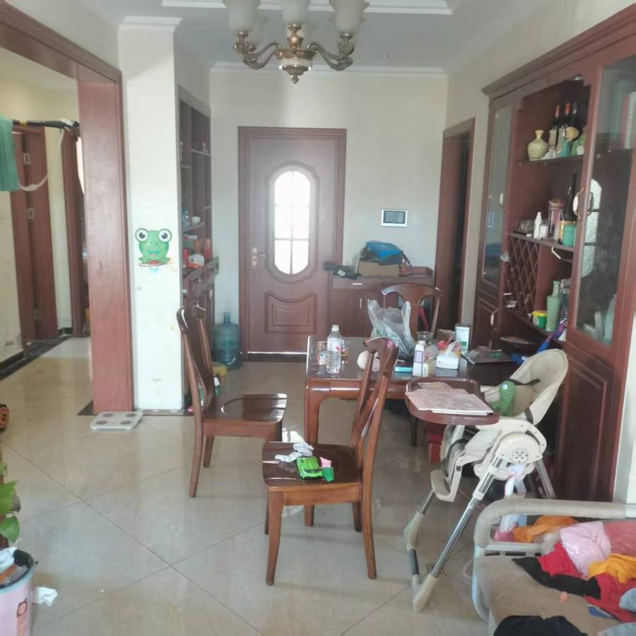 长清区银丰公馆小区11号楼3-1102