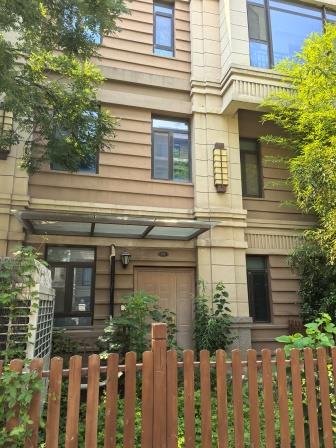 山东省济南市历下区恒大龙奥御苑40号楼101室及-101储藏室