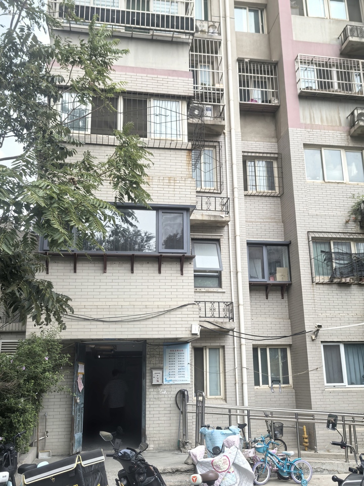 济南市天桥区明湖西路1146号和信花园A区车位006