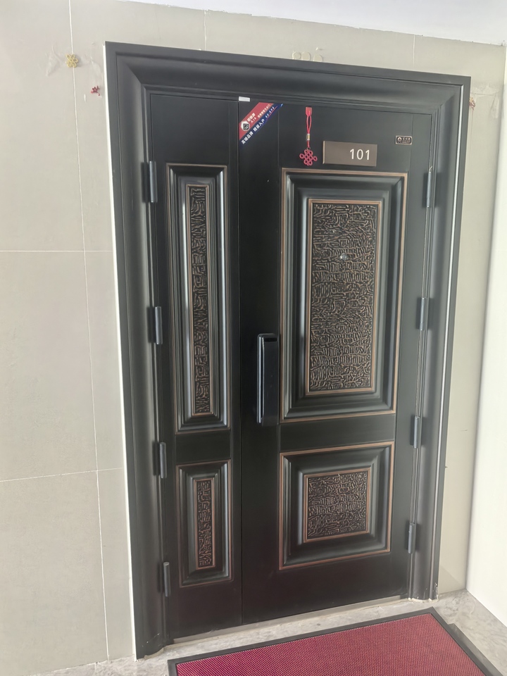 济南市市中区华润九里小区二区12号楼101住宅及-101、-102、-103储藏室