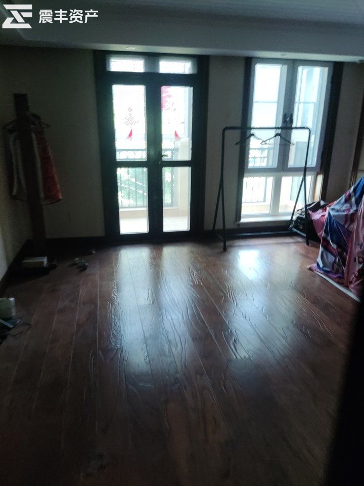  济南市市中区鲁能领秀城21区4号楼104