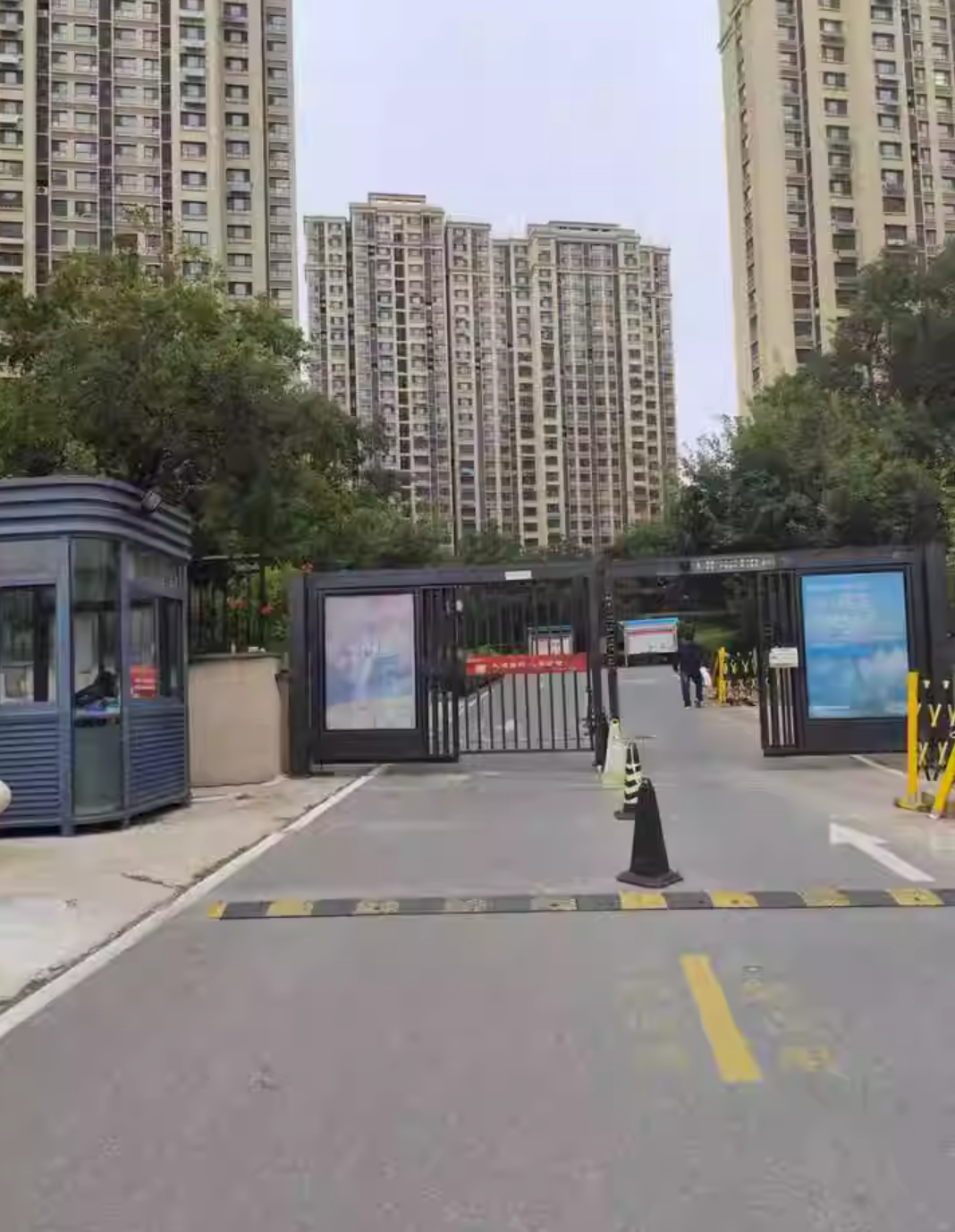 济南市市中区融汇爱都一区地下车库-1602